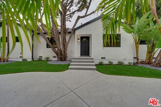 3915 Coldwater Canyon Ave in Los Angeles, CA - Building Photo - Building Photo