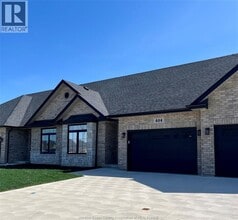 402 Westcott Rd in Amherstburg, ON - Foto de edificio - Building Photo