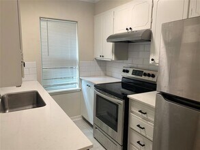 2419 N Harvey Ave, Unit 4 in Oklahoma City, OK - Building Photo - Building Photo