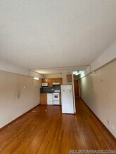 1110 Commonwealth Ave in Boston, MA - Building Photo - Building Photo