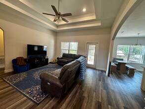 9867 Shangri La West Rd in Milton, FL - Building Photo - Building Photo