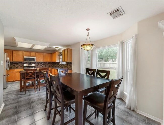 25719 Bearborough Dr