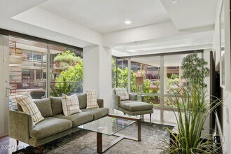 7151 E Rancho Vista Dr, Unit 3001 in Scottsdale, AZ - Building Photo - Building Photo