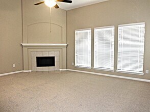 423 Brushy Glen Dr in Houston, TX - Building Photo - Building Photo