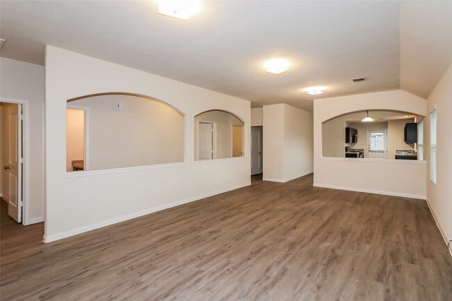 5538 Plantation Forest Dr