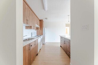 The Wellington in Calgary, AB - Building Photo - Building Photo