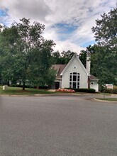 2036 Mountain Park Dr in Charlotte, NC - Building Photo - Building Photo