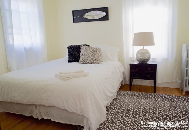 60 Litchfield St, Unit 2 in Boston, MA - Building Photo - Building Photo