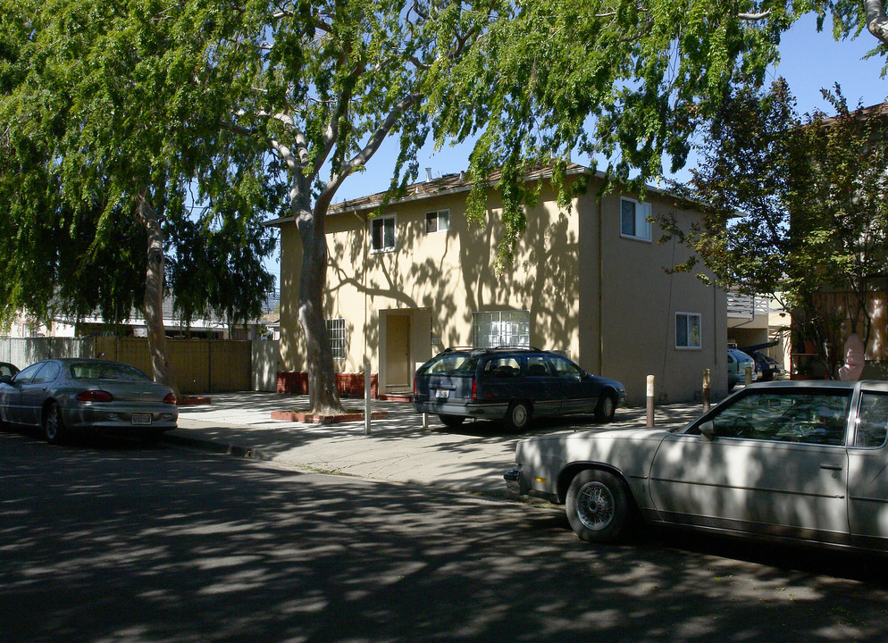 619 Buckeye St in Redwood City, CA - Building Photo