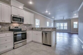 1610 N Wish Ln in Fayetteville, AR - Building Photo - Building Photo