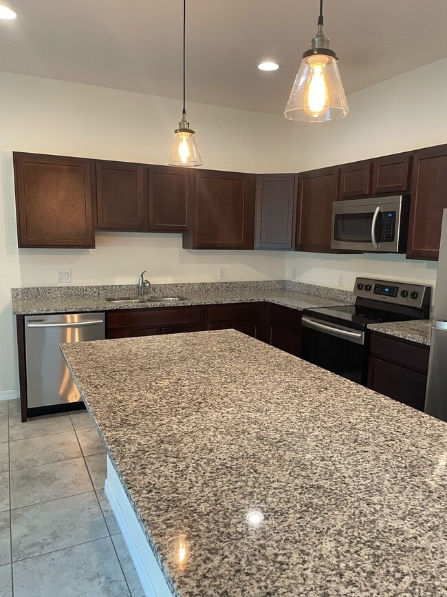 24484 Zephyr Ct in Punta Gorda, FL - Foto de edificio - Building Photo