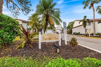 1610 Stickney Point Rd in Sarasota, FL - Building Photo - Building Photo