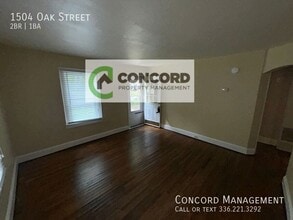 1504 Oak St in Greensboro, NC - Foto de edificio - Building Photo