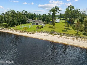 2391 Temples Point Rd in Havelock, NC - Building Photo - Building Photo