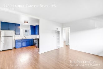 7733-7739 Laurel Canyon Blvd in North Hollywood, CA - Foto de edificio - Building Photo