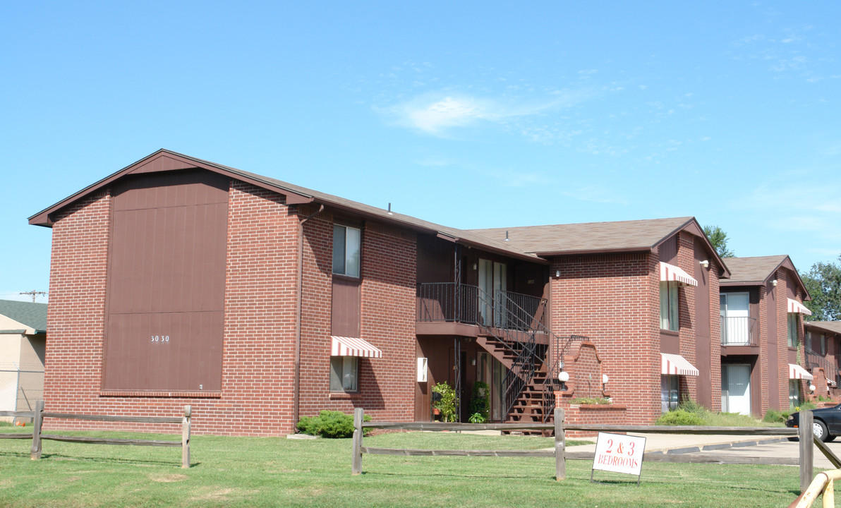 Watson Park in Wichita, KS - Building Photo