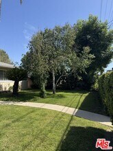 5412 Hazeltine Ave in Los Angeles, CA - Building Photo - Building Photo