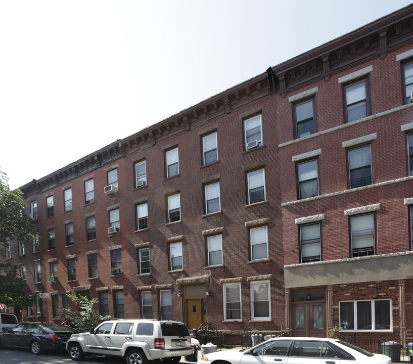 170 Union St in Brooklyn, NY - Building Photo