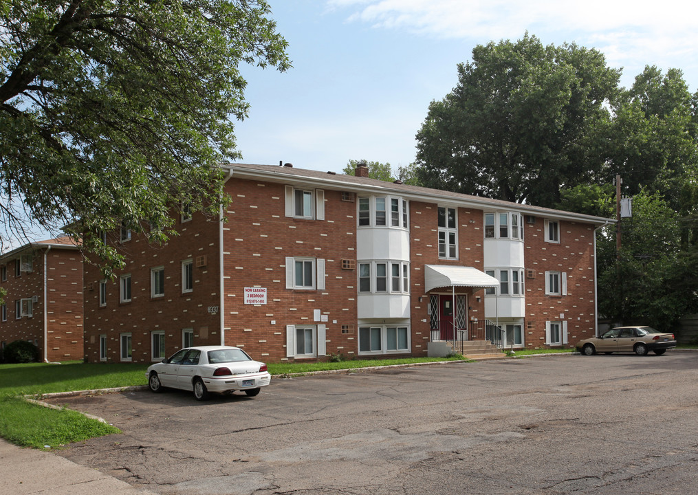 Pleasant Apartments in Minneapolis, MN - Foto de edificio