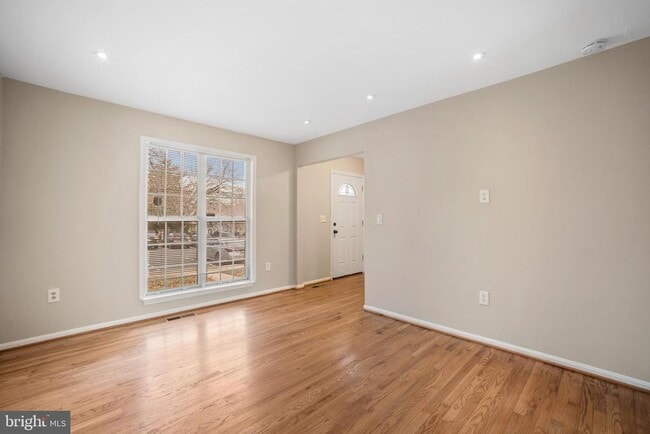 1 Esmond Ct in Germantown, MD - Building Photo - Building Photo