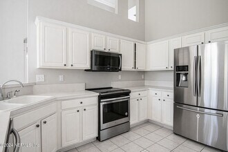 9166 Spindletree Way in Jacksonville, FL - Building Photo - Building Photo