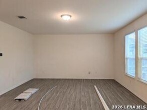 7967 Hanging Branch in San Antonio, TX - Building Photo - Building Photo