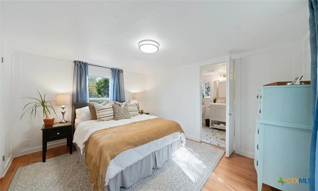 property at 1219 Songbird Dr