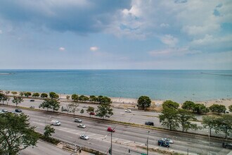 1150 N Lake Shore Dr in Chicago, IL - Building Photo - Building Photo