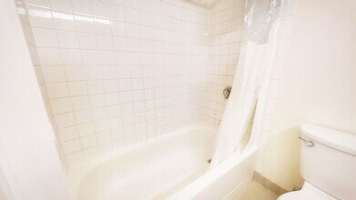 142 North Beacon St, Unit A12 in Boston, MA - Building Photo - Building Photo