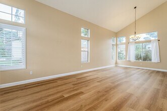 1252 Green Orchard Pl in Encinitas, CA - Building Photo - Building Photo