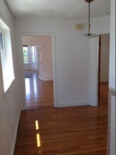 17 Pinckney St, Unit 2 in Somerville, MA - Building Photo - Building Photo