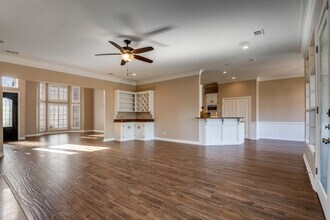 529 Chippendale Dr in Heath, TX - Foto de edificio - Building Photo