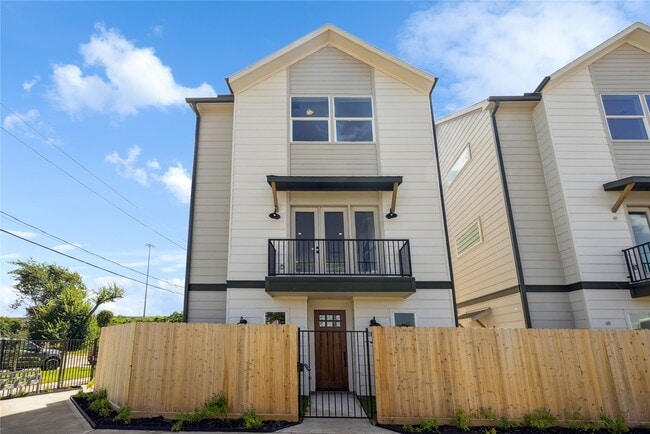 2806 Mills St in Houston, TX - Building Photo - Building Photo