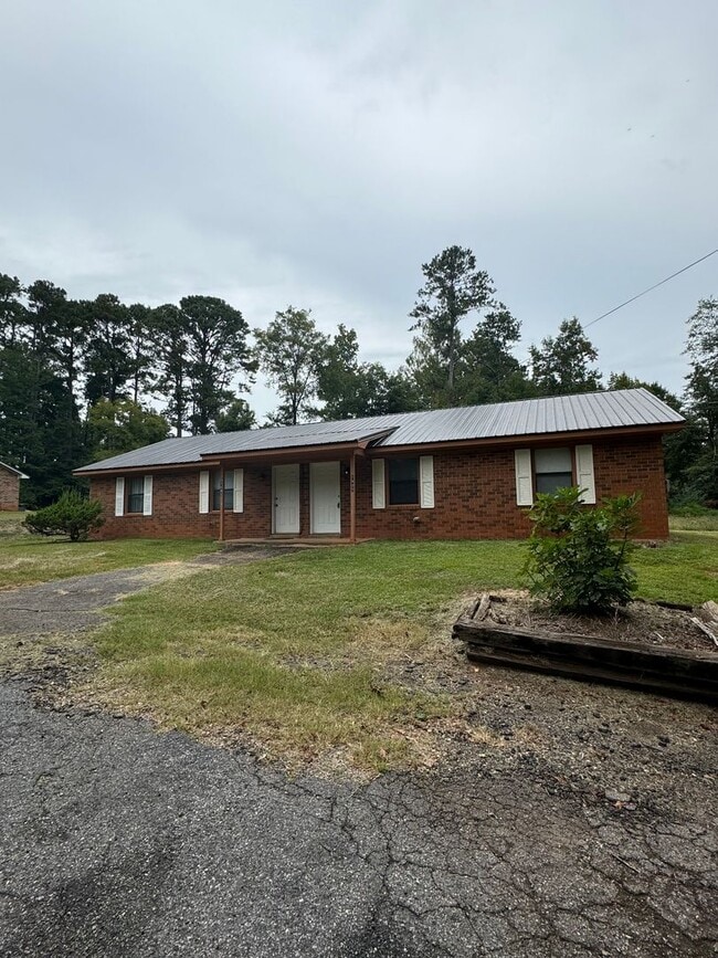 property at 1807-1807 Cedar Shoals Dr