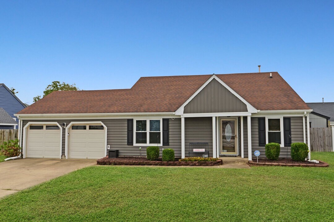 1269 Brahms Dr in Virginia Beach, VA - Building Photo