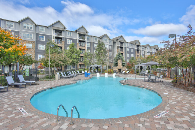 Aventine Asheville in Arden, NC - Foto de edificio - Building Photo