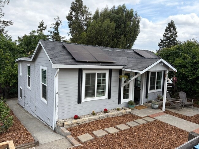 property at 2320 Saxon St