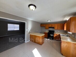 125 Almond Cove in Sherwood, AR - Building Photo - Building Photo