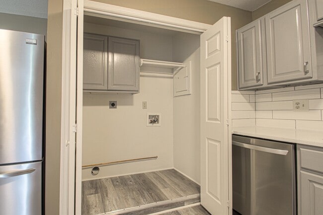 6905 E 112th St in Kansas City, MO - Building Photo - Building Photo