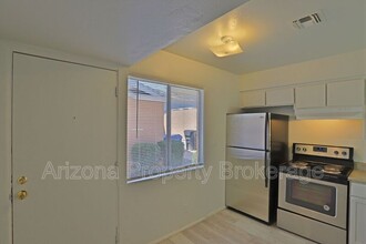 1702 W Vogel Ave in Phoenix, AZ - Building Photo - Building Photo