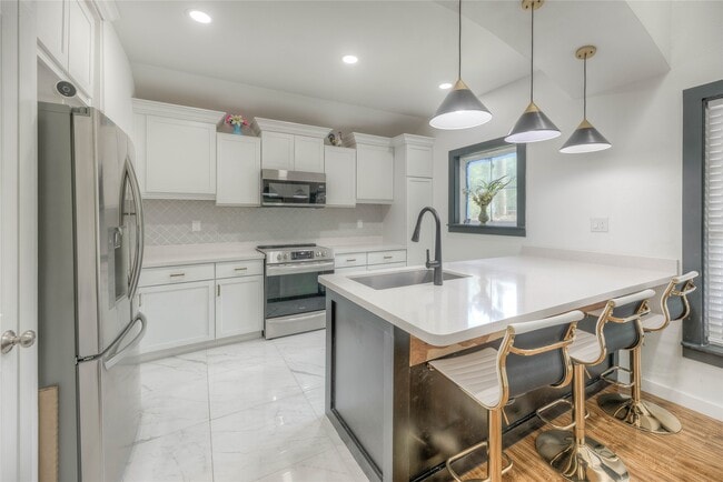 property at 193 Alibi Ln