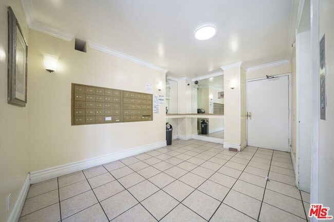 456 S Harvard Blvd, Unit 2 in Los Angeles, CA - Building Photo - Building Photo