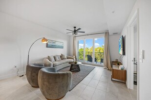 131 S Courtenay Pkwy in Merritt Island, FL - Building Photo