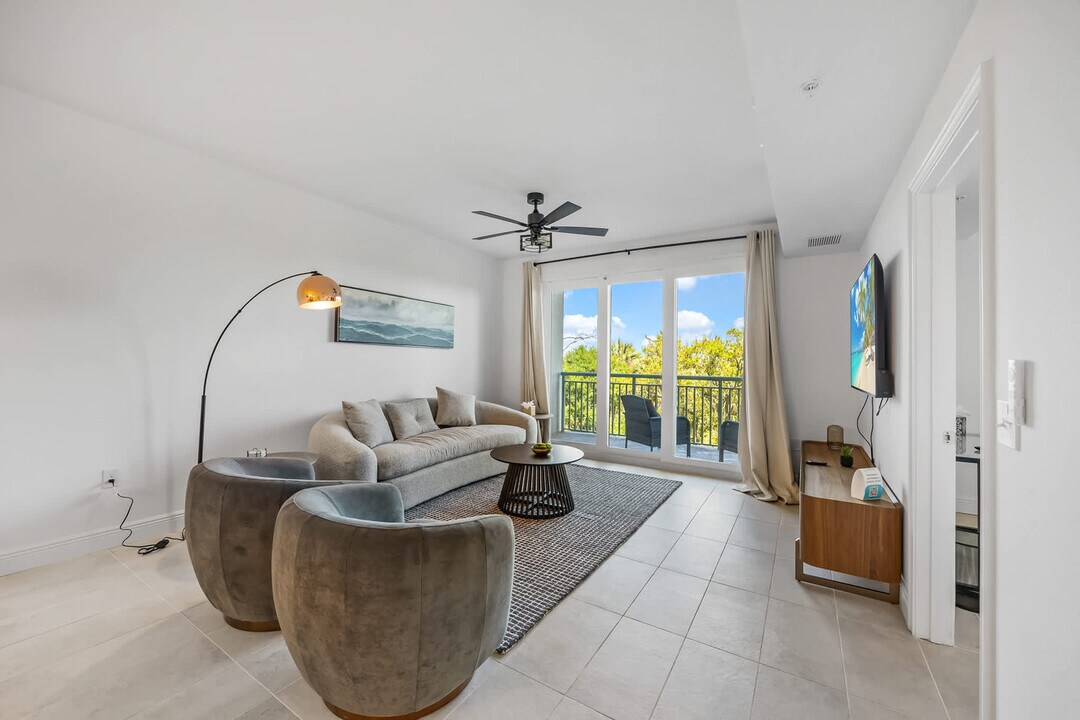 605 Kemp St in Merritt Island, FL - Building Photo