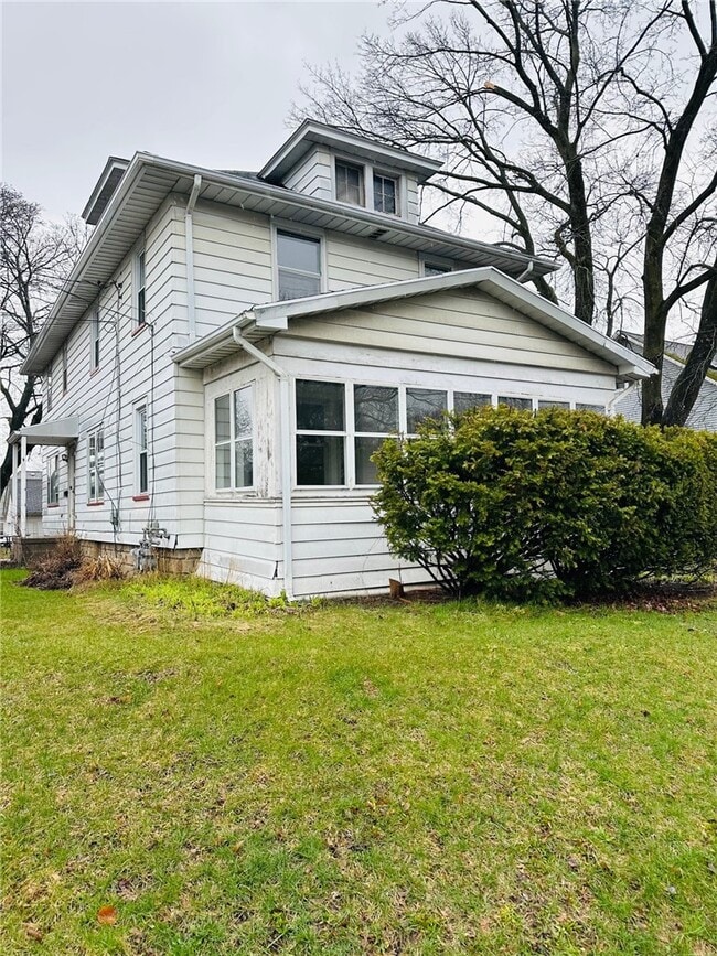 511 S Lincoln Rd in East Rochester, NY - Building Photo - Building Photo