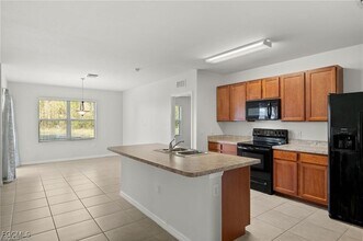 3495 Acapulco Cir in Cape Coral, FL - Building Photo - Building Photo