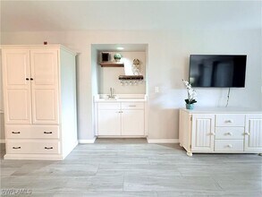 218 Sugar Pine Ln in Naples, FL - Building Photo - Building Photo