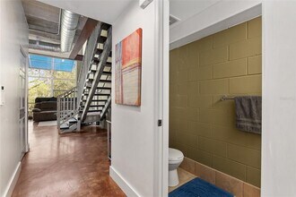 2515 SW 35th Pl-Unit -207 in Gainesville, FL - Building Photo - Building Photo