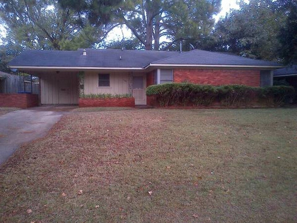 5761 Anniston Ave in Shreveport, LA - Building Photo