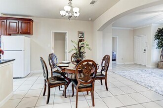 2038 Laverne St in Houston, TX - Building Photo - Building Photo